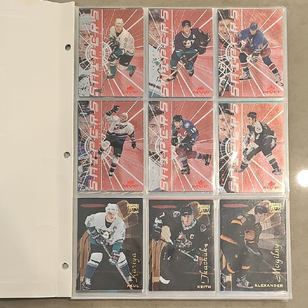 1990s‎ Vintage Hockey Trading Card Lot Of 91 Cards